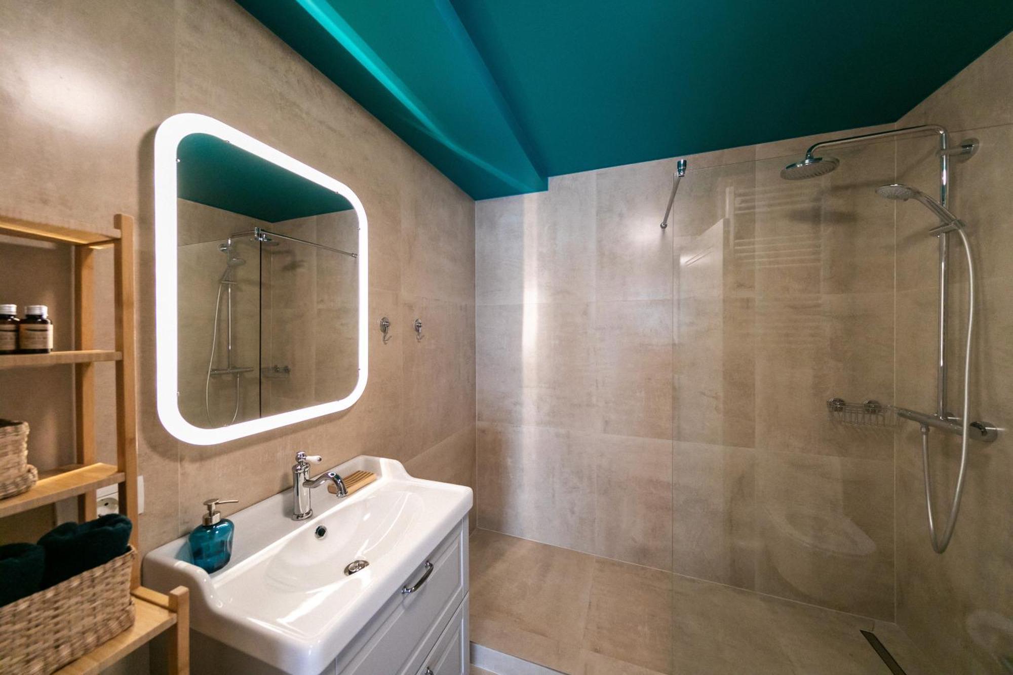 Blue Shadow - Moxa Home - New Building Bukares Bagian luar foto