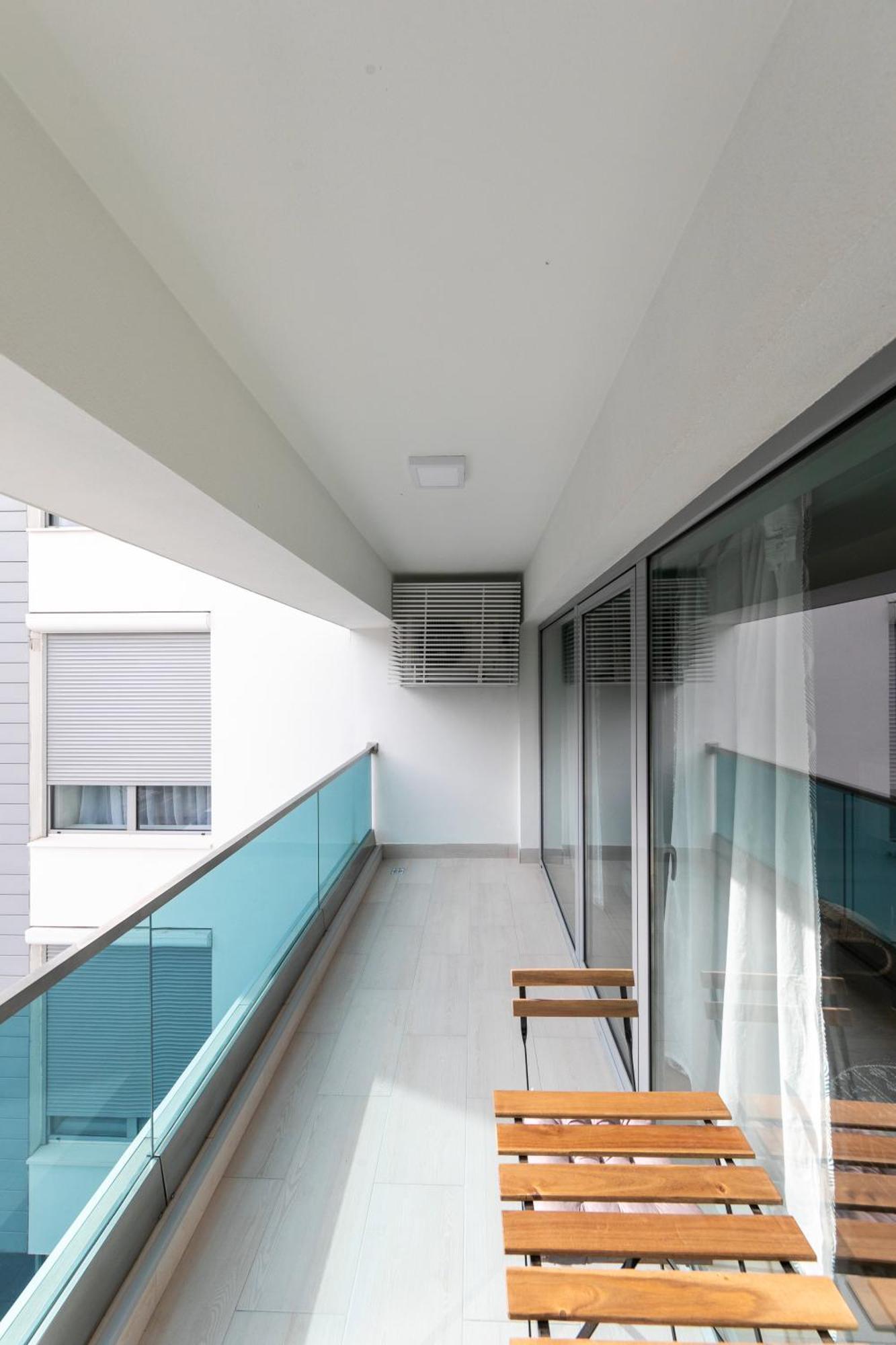 Blue Shadow - Moxa Home - New Building Bukares Bagian luar foto